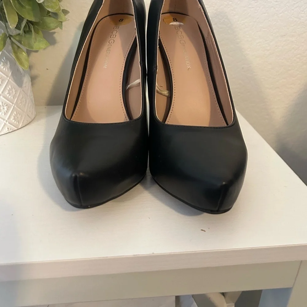 New BCBGeneration Women's Penni Platform In Black Size 8